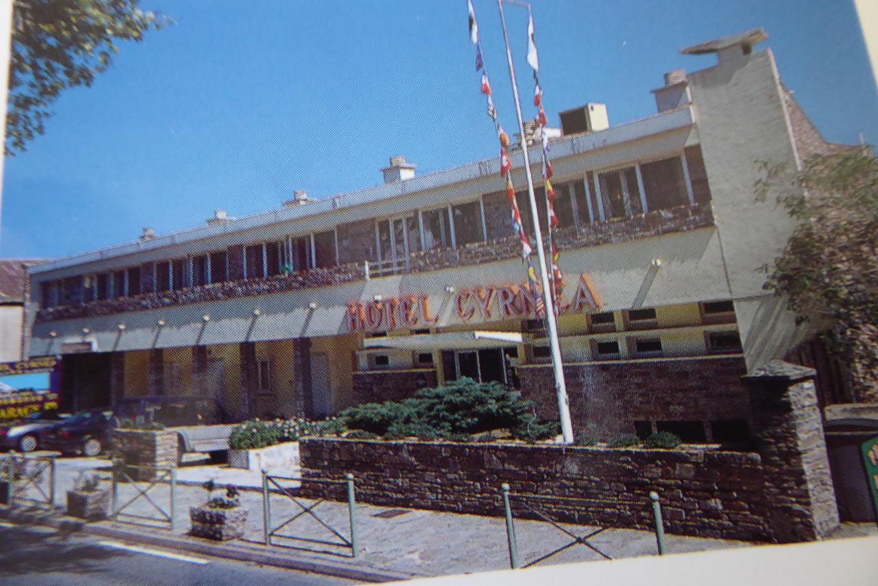 Hotel Cyrnea 2*